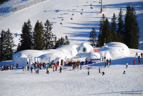 Неделя в 3-звездочных апартаментах Sulzer с ски-пассом в районе знаменитого курорта Целль-ам-Зее от 1450 злотых на человека в апартаментах на 5 человек