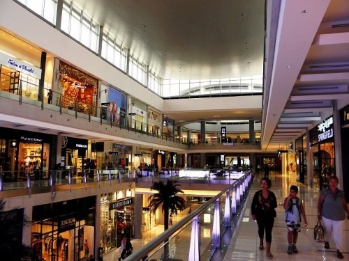 Торговий центр Емірейтс молл (Дубай)