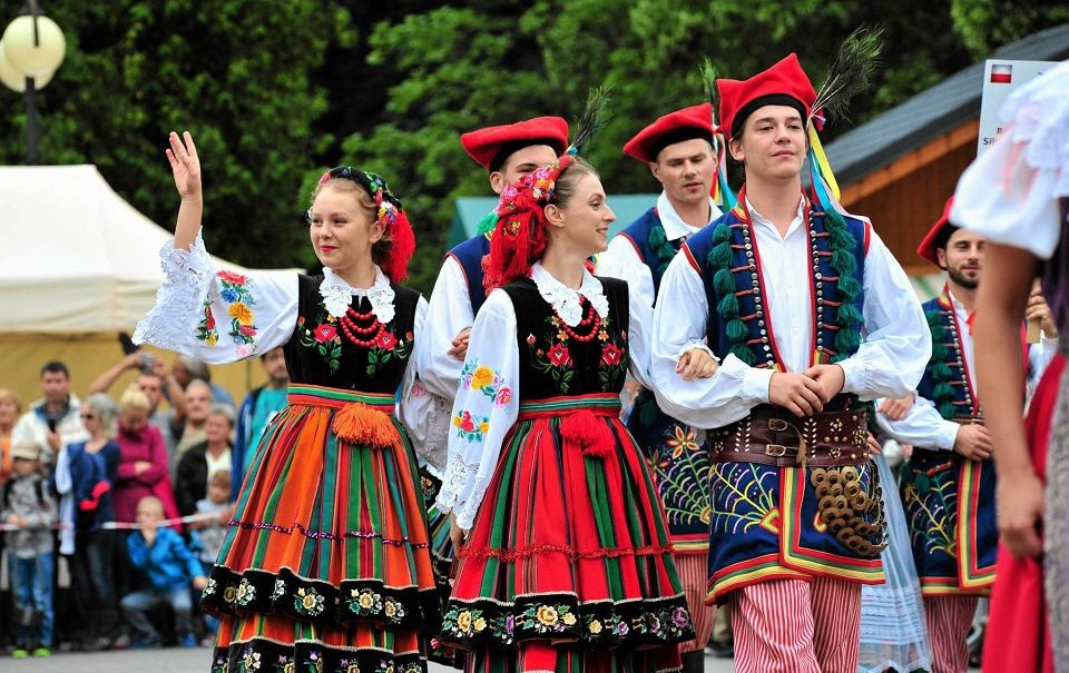 Прекрасні фольклорні фестивалі проходять в Торуні, Закопане і в інших польських містах