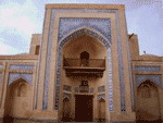 Однією з головних визначних пам'яток, розташованих в історичній частині міста Ічанкале, є медресе Мухаммад Амінхана