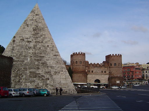 Піраміда Цестія - давньоримський мавзолей в формі неправильної піраміди на Авентине в Римі, поруч з воротами Сан-Паоло