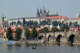 Празький град   Почнемо ми, звичайно, з підстави Праги, символом якої став Празький град або Празький кремль