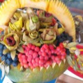 Осінні вироби з фруктів і овочів   В кінці жовтні в нашому дитячому садку пройшов конкурс з батьками Осінні фантазії
