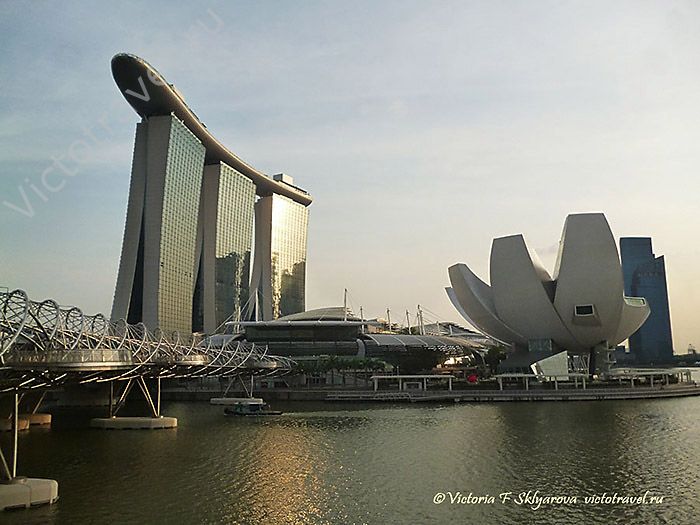 Саме відвідуване місце в Сінгапурі - район Марина в центрі міста