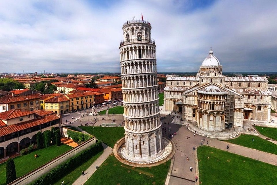 Вчені з'ясували, що нахил головної визначної пам'ятки італійського міста Піза зменшився