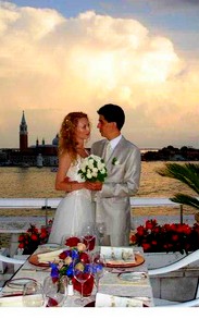 Існує думка, що весілля за кордоном недозволена розкіш - складна, незрозуміла, ризикована затія
