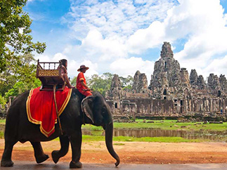 Тури в Камбоджу   - варіант подорожі для тих, хто любить НЕ переповнені, просторі, красиві пляжі і знайомства з екзотичними культурами