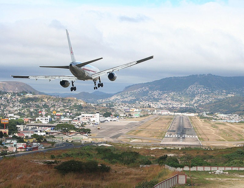 Міжнародний аеропорт Тонкотін, Гондурас
