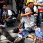 Демонстрації в Таїланді переросли у вуличні бої в столиці