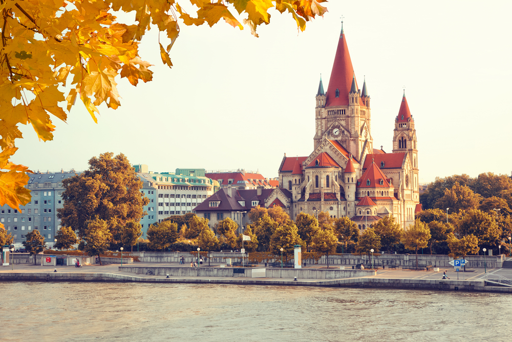 Спеціально для тих, хто любить подорожувати по романтичною Європі восени, Марія Марченко склала гід по подіях Відня