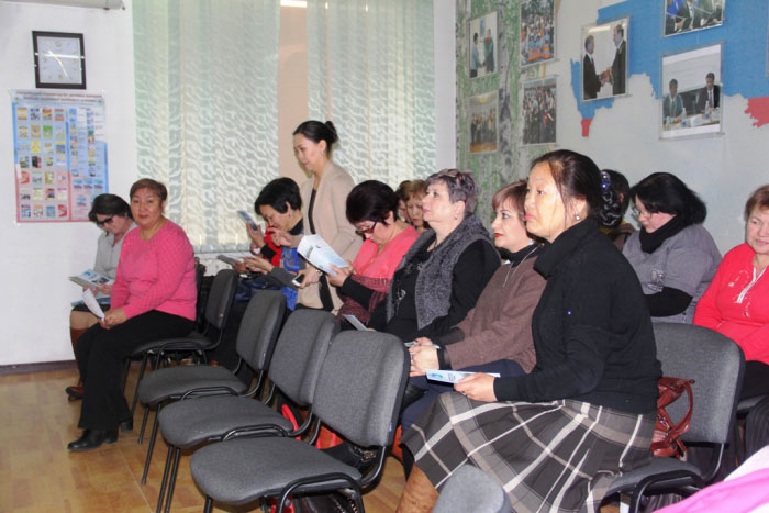 30 березня 2015 р Російському центрі науки і культури в Бішкеку відбулося практичне заняття для вчителів російської мови і літератури середніх шкіл Джалал-Абадської і Таласської областей, що проходять стажування в Киргизькій академії освіту