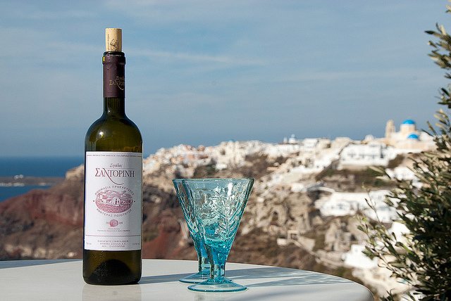 Особливою популярністю серед жителів Закінтос користуються так звані зелені вина Вердеа